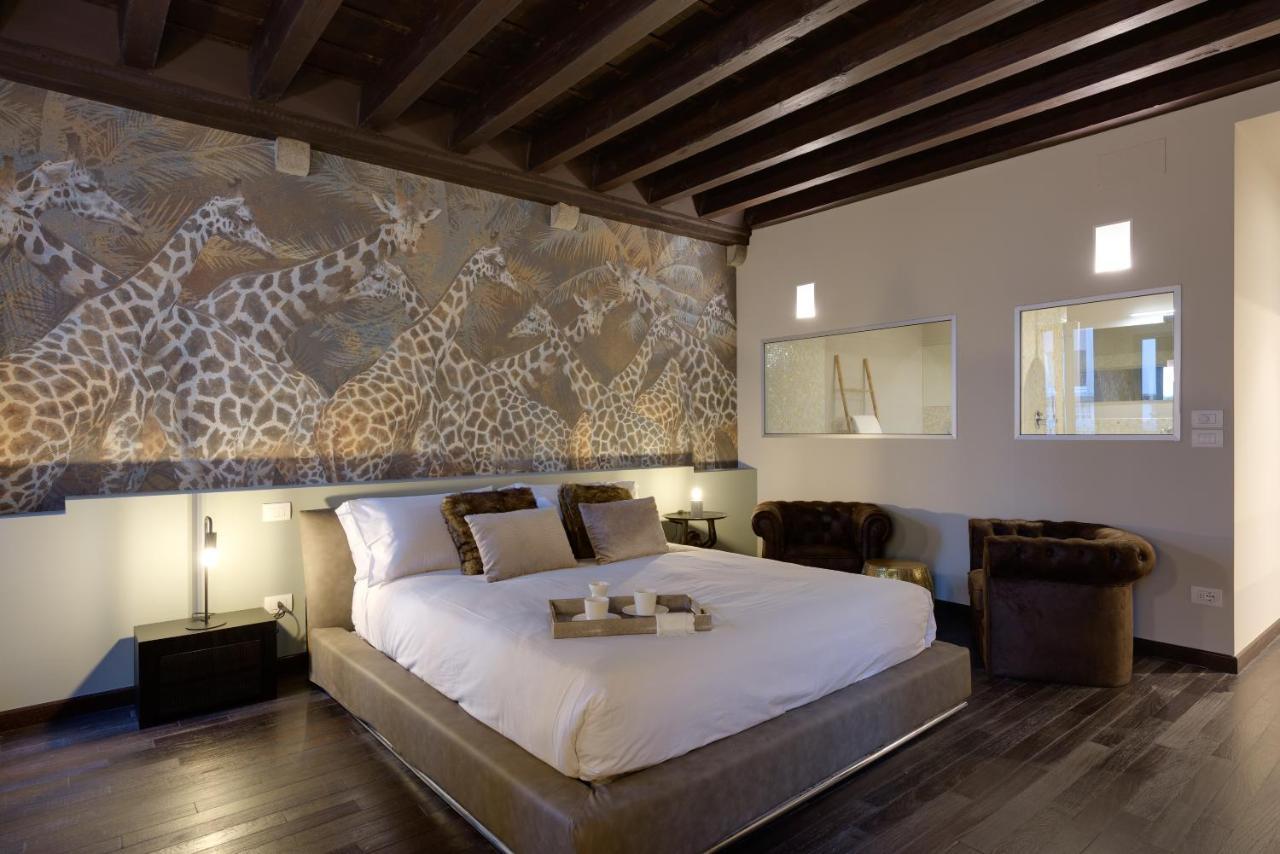 Palazzo Duomo Suites In Udine Center Экстерьер фото